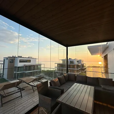 Luxurious Seaside Penthouse 公寓 哈普萨卢