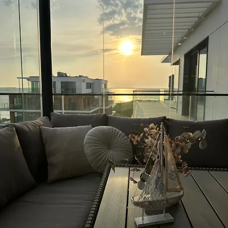 Luxurious Seaside Penthouse Хаапсалу