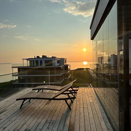 Luxurious Seaside Penthouse 公寓 *