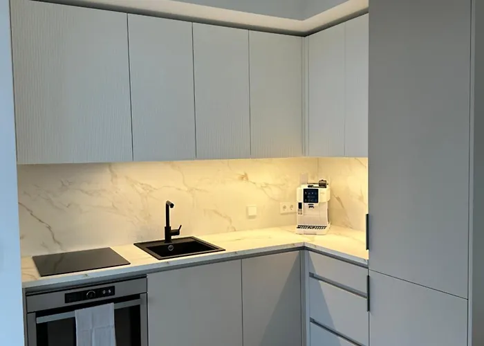 Luxurious Seaside Penthouse Apartament *