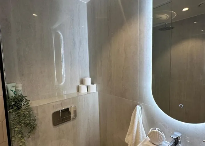 Luxurious Seaside Penthouse Apartment Haapsalu